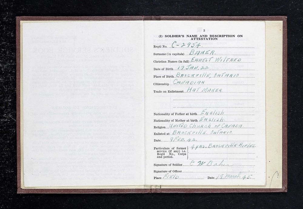 Baker's soldatenboekje / Soldiers Paybook (Bron: Canada, WWII Service Files of War Dead, 1939-1947)
