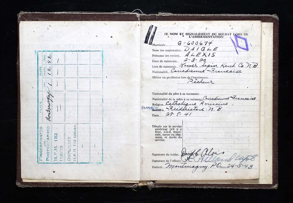 Daigle, Alexis D._Soldatenboekje -Soldiers Paybook (Bron: Canada, WWII Service Files of War Dead, 1939-