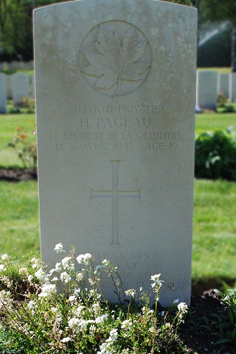 Pageau, Herve_Grafsteen – Headstone - Canadian War Cemetery Holten (foto: Harm Kuijper)