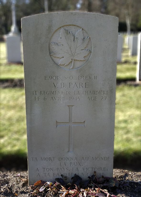 Pare, Viateur Bruno  Grafsteen – Headstone - Canadian War Cemetery Holten (foto: Harm Kuijper)